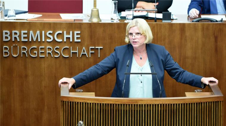 Linke bietet rot-rote Koalition an Kristina Vogt von den Linken bietet eine rot-rote Koalition an.