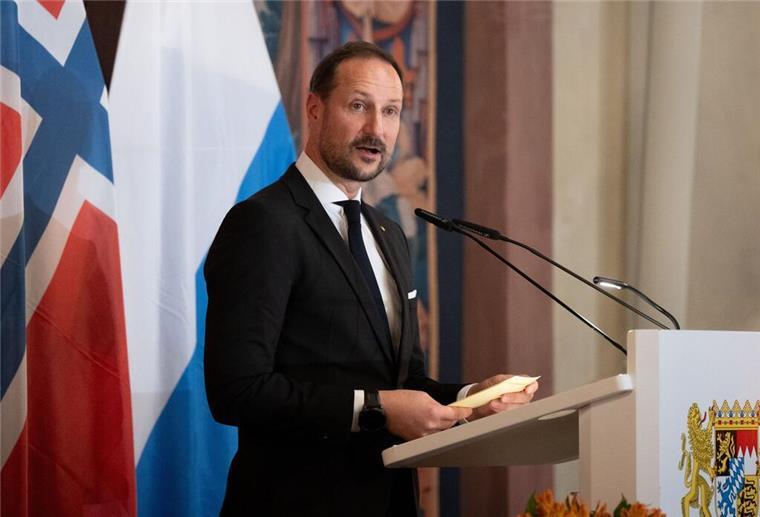 Norwegens Kronprinz Haakon besucht Deutschland Kronprinz Haakon spricht in der Münchner Residenz beim Empfang der bayerischen Staatsregierung.