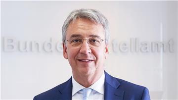 „Künstliche Intelligenz ist unter Wettbewerbsgesichtspunkten ein Brandbeschleuniger der ersten Güte“, sagte der Chef des Bundeskartellamts, Andreas Mundt, am Mittwoch in Bonn.