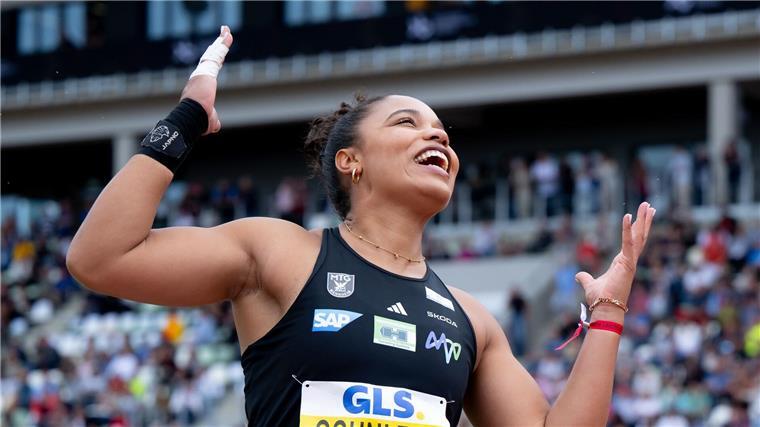 Deutsche WM-Hoffnungen: Erst Hausaufgaben, dann Medaillen Kugelstoß-Olympiasiegerin Yemisi Ogunleye hat nun viel Training für die WM vor sich.