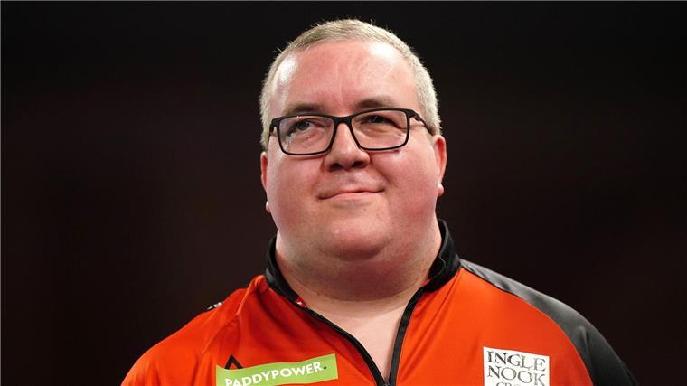 Ein Teenie und drei Weltmeister: Darts-WM in der Endphase Kultfigur: Stephen Bunting.