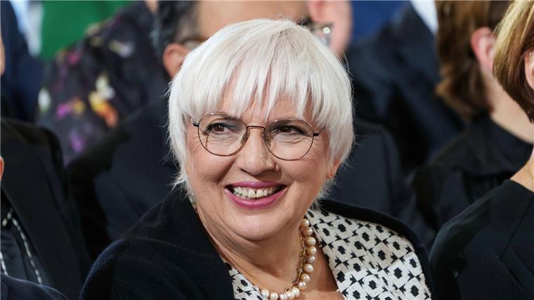 Kino und Film: Förderung kann 2025 weitergehen Kulturstaatsministerin Claudia Roth zeigt sich erleichtert über die Zustimmung zum neuen Filmförderungsgesetz. (Archivbild)