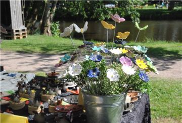 Kunsthandwerk für Haus und Garten kann heute in Sittensen erworben werden.