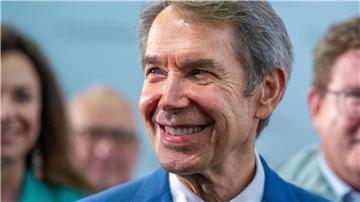 Kunstwerke von Jeff Koons gibt es jetzt auch auf dem Mond.