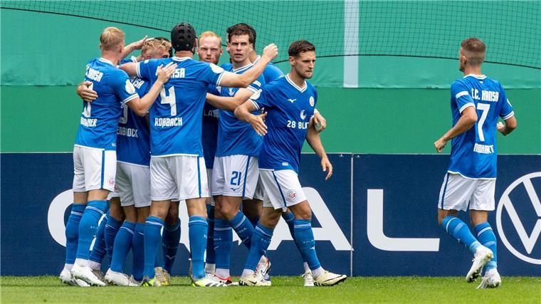 Kurz nach dem Seitenwechsel konnte Rostock jubeln.