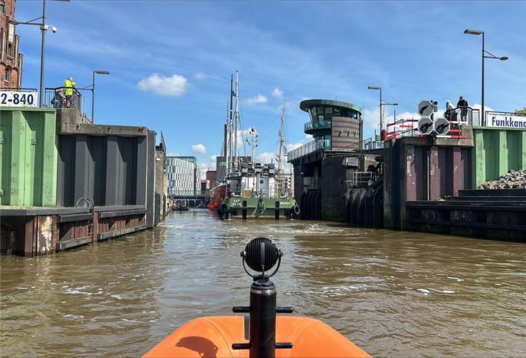 Schleusen in Bremerhaven werden gewartet: An diesen Tagen sind sie gesperrt Kurzzeitig gesperrt: Die Schleuse im Neuen Hafen