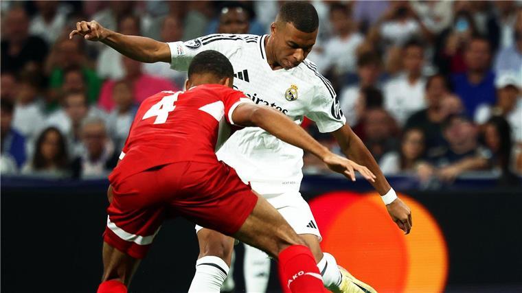 Rüdiger vermiest Stuttgarts Rückkehr in die Königsklasse Kylian Mbappé im Zweikampf mit Josha Vagnoman.