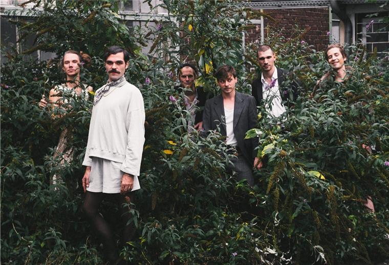 Furiose Jazz-Grooves Laden in ihre eigenständigen Klangwelten ein: Conic Rose.