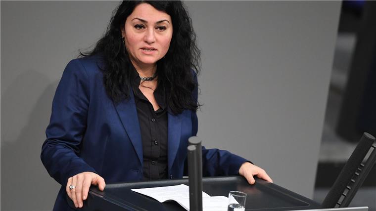 Innenpolitikerin: Festnahme von Klette ist großer Erfolg Lamya Kaddor (Bündnis 90/Die Grünen) spricht in der Debatte zum Auftakt der Haushaltswoche.