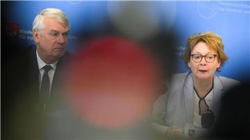 Landespolizeipräsident Brockmann und Innenministerin Behrens ordnen die Entwicklung der Kriminalstatistik ein.