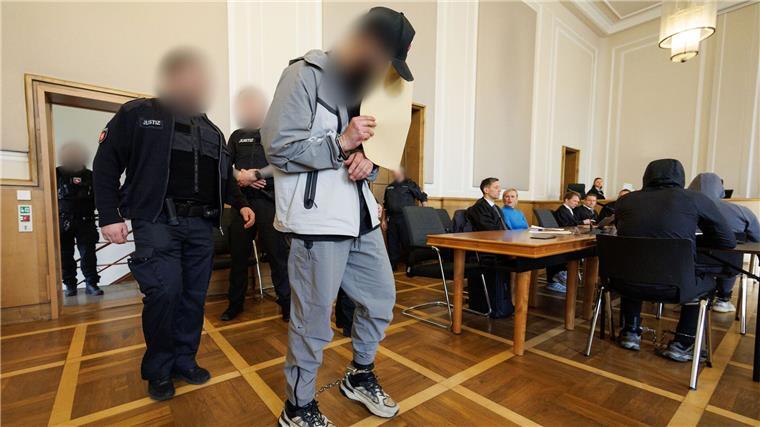 Gericht verhängt Haftstrafen für Geldautomatensprenger Lange Haftstrafen hat das Landgericht Osnabrück im Verfahren um Geldautomatensprengungen verhängt.