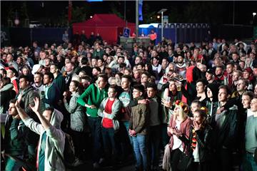 Lange mussten die Fans bis zum erlösenden Elfmeter von Jonas Hector zittern.