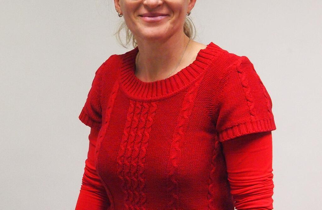 Larissa Krengel unterstützt als Augenoptikerin das Team.