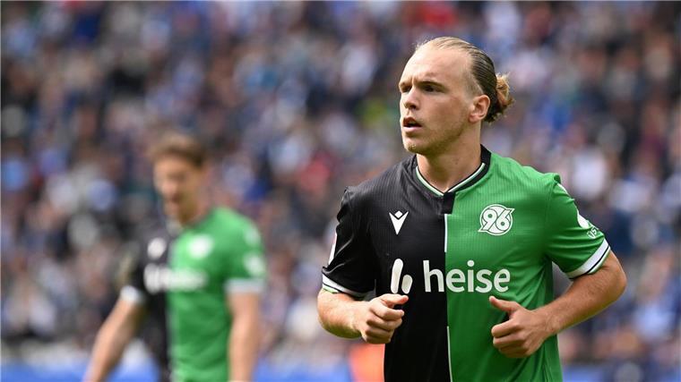 Hannover 96 verleiht Gindorf an Alemannia Aachen Lars Gindorf spielt diese Saison für Alemannia Aachen in der 3. Liga. (Archivbild)