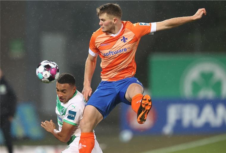 Werder leiht Bayern-Verteidiger Mai aus Lars Lukas Mai ist schon mit ins Trainingslager gereist.