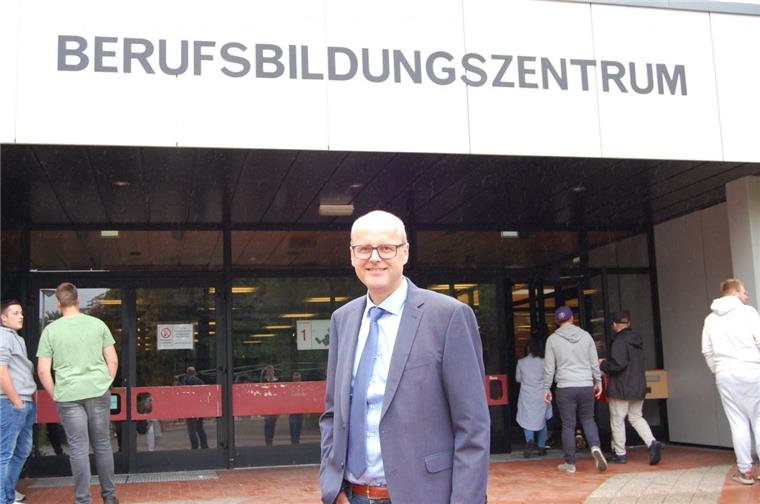 Lars Otten neuer Chef der Berufsschule in der Wesermarsch Lars Otten ist der neue Leiter der Berufsbildenden Schulen für den Landkreis Wesermarsch.