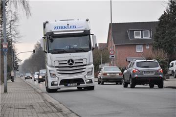 Lastwagen dürfen auf dem Mittelweg ab dem 1. März wieder mit Tempo 50 fahren. Die Geschwindigkeitsbegrenzung wird aufgehoben.  