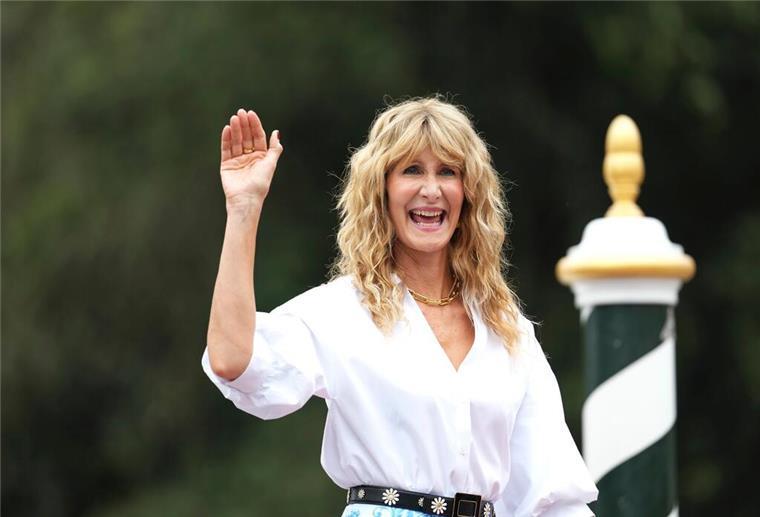 Filmfestspiele in Venedig eröffnet - Ehrenpreis für Herzog Laura Dern spielt im Wettbewerbsfilm „Jay Kelly“ mit.