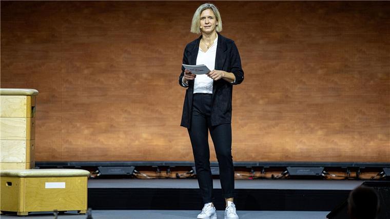 Deutsche Olympia-Bewerbung: Ein „Ja!“ und viele Fragen Laura Ludwig warb mit einer emotionalen Rede für das Großereignis.