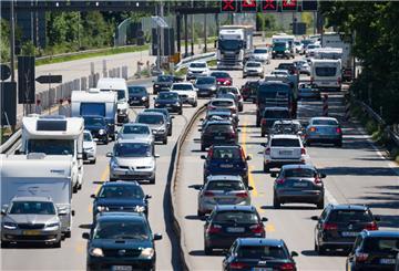 Stau auf der Autobahn A1 bei Bremen