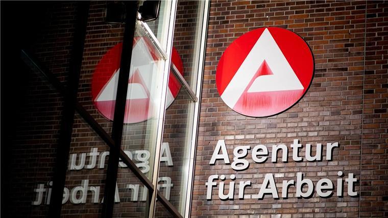 Arbeitslosigkeit in Niedersachsen leicht gesunken Laut Arbeitsagentur sinkt die Zahl der Arbeitslosen in Niedersachsen im März leicht. (Symbolbild)