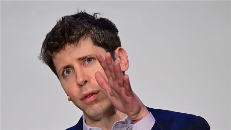 OpenAI-Chef: Hoher Energieeinsatz für KI lohnt sich Laut Sam Altman ist der wachsende Energiebedarf für die Anwendungen Künstlicher Intelligenz gerechtfertigt.