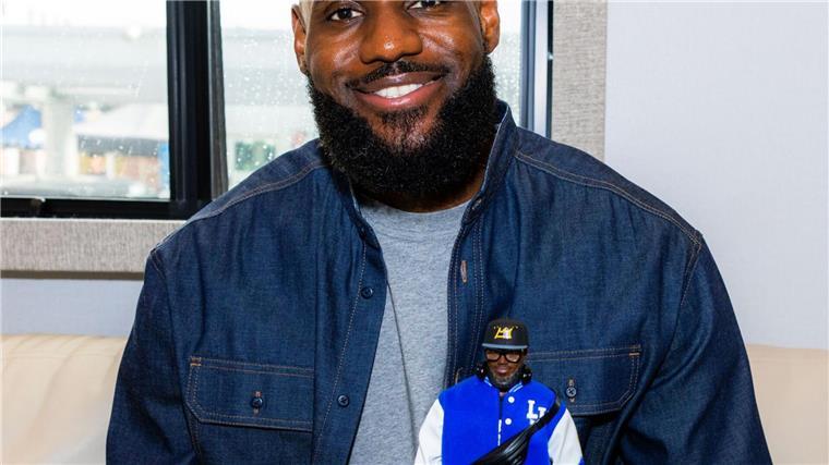 Als erster Sportler: LeBron James wird zu Barbie-Freund Ken LeBron James hat seine eigene Spielzeugfigur.