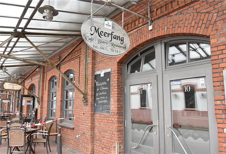 Schaufenster Fischereihafen - Wir sind wieder da! Leckere Fischbrötchen vom Tresen gibt es im Restaurant, Café und Bistro „Meerfang“.