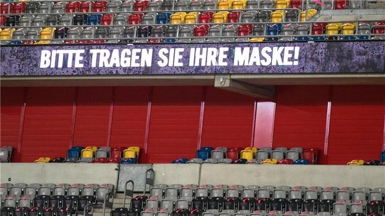 Corona-Hilfen: Prozess in Düsseldorf vertagt Leere Stadien und Einschränkungen: Während der Corona-Pandemie hatten auch Fußball-Clubs erhebliche Einnahmeausfälle.