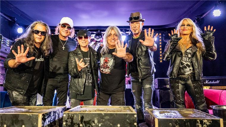 Wacken hat nun einen Walk of Legends mit Doro und Scorpions Legenden des Wacken Open Air bekommen in Norddeutschland einen Walk of Legends.