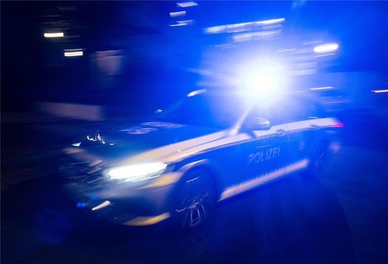 Wieder Unruhen in Leherheide: Jugendliche halten Polizei an Silvester in Atem Leherheide im Fokus: Die Polizei schritt bei Feuerwerks-Exzessen ein.