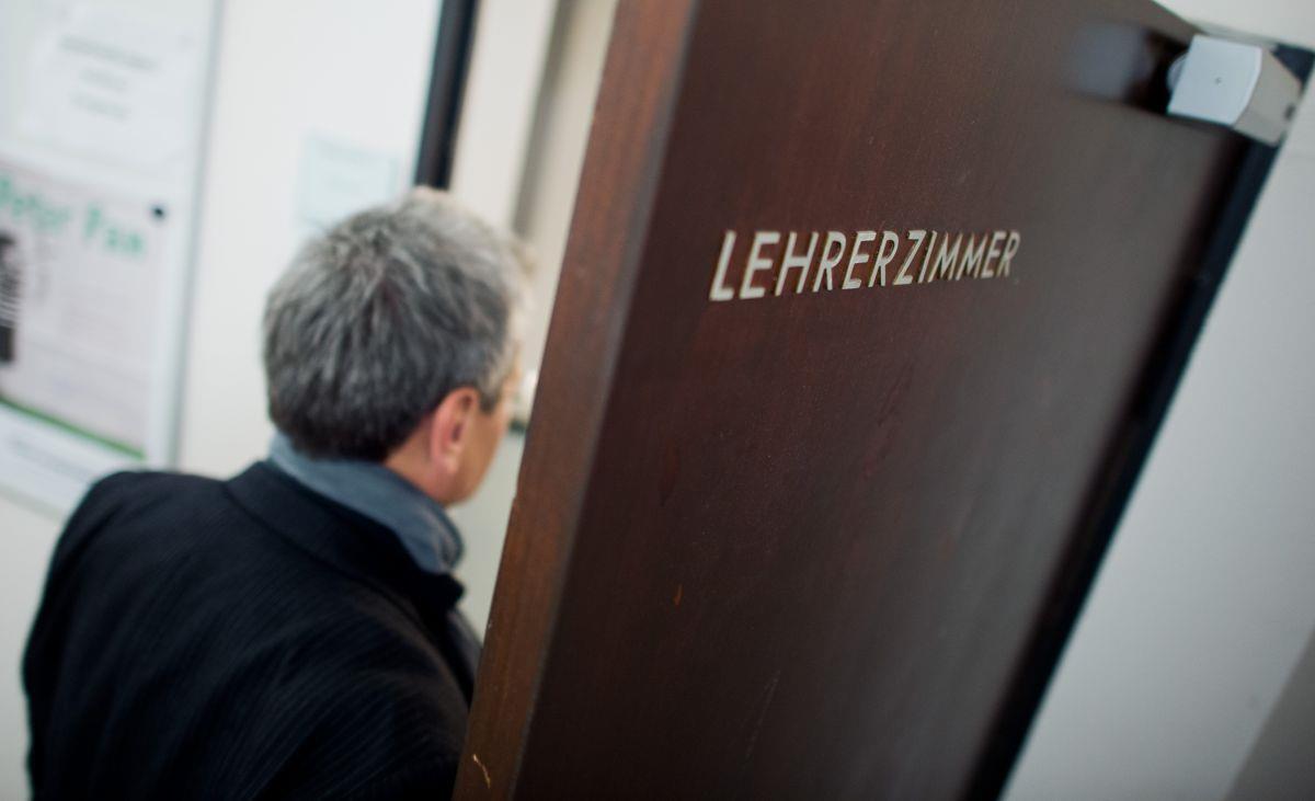 Lehrer, Beamte, Beförderung