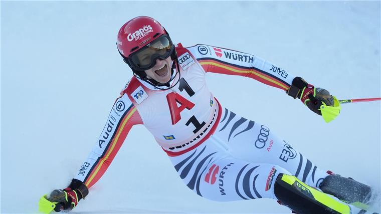 Start in Olympia-Winter: Deutsche Ski-Asse als „Rockstars“? Lena Dürr fährt seit Jahren beständig auf Slalom-Podien: Gelingt ihr in diesem Winter die Olympia-Revanche? (Archivfoto)