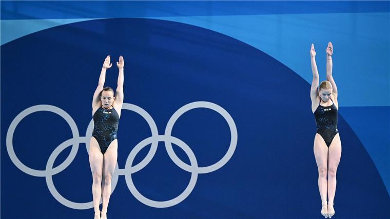 Wasserspringerinnen Hentschel und Müller ohne Medaille Lena Hentschel und Jette Müller verpassen im Olympia-Synchronspringen eine Medaille.