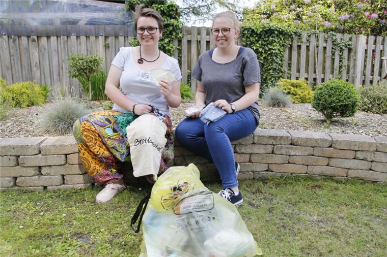 Diese Cuxländerinnen haben sich dem Trend "Zero Waste" verschrieben Lena Reinberger (links) und Mayleen Herbach achten in ihrem Alltag darauf, möglichst wenig Müll zu produzieren. Der gelbe Sack füllt sich so bedeutend langsamer.