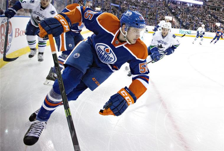 68 Millionen Euro: Eishockey-Nationalspieler Draisaitl jetzt auch finanziell ein Topstar Leon Draisaitl steigt zum bestbezahlten deutschen Eishockeyspieler auf.