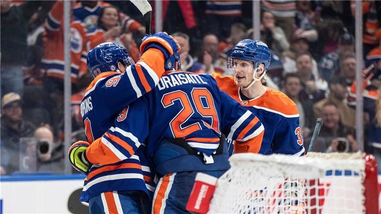 NHL: Draisaitl trifft bei Oilers-Niederlage doppelt Leon Draisaitl trifft doppelt und führt die Torschützenliste der Liga mit 40 Toren an.