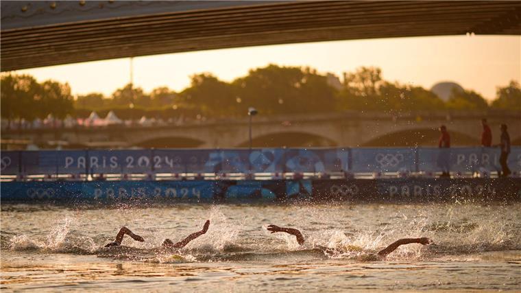 Beck verfehlt Medaille in der Seine: „Andere Sportart“ Leonie Beck hatte mit den Bedingungen im Fluss große Probleme.