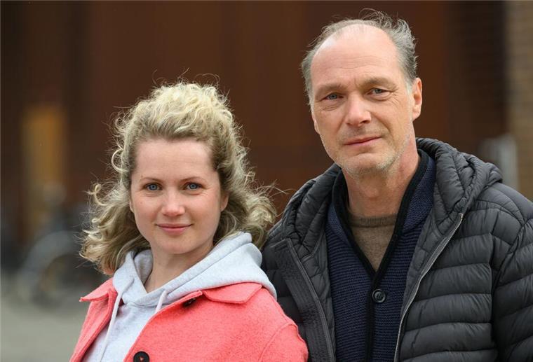 Die Flucht aus Kinderheim endet im Dresdner „Tatort“ tödlich Leonie Winkler (Cornelia Gröschel) und Peter Michael Schnabel (Martin Brambach) ermitteln nach dem Abschied der Kollegin Karin Gorniak (Karin Hanczewski) im Dresdner Tatort „Siebenschläfer“ alleine.