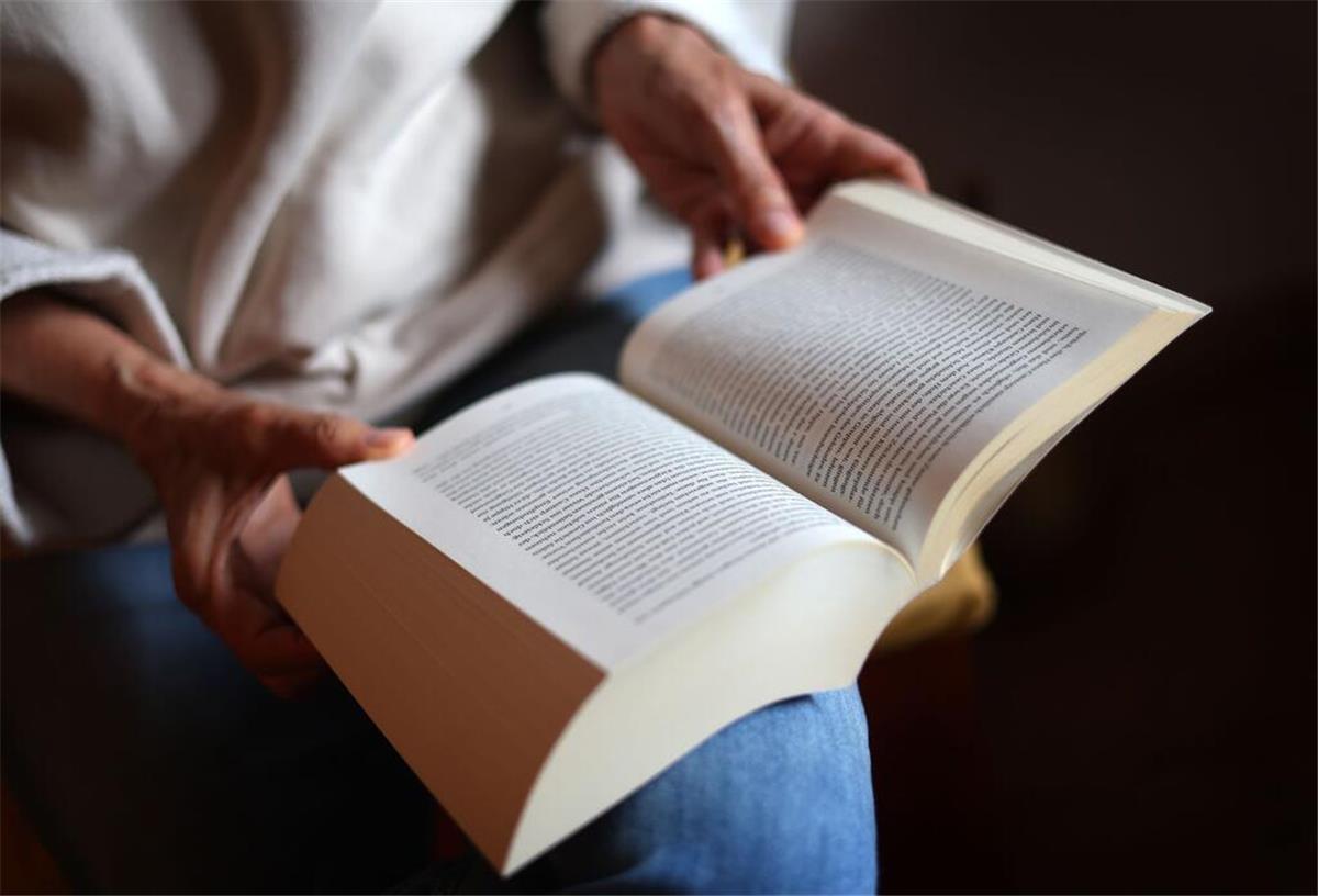 Buchclubs boomen - Lesen als Gemeinschaftsgefühl Lesen dient vielen im digitalen Zeitalter auch zur Entschleunigung. (Symbolbild)