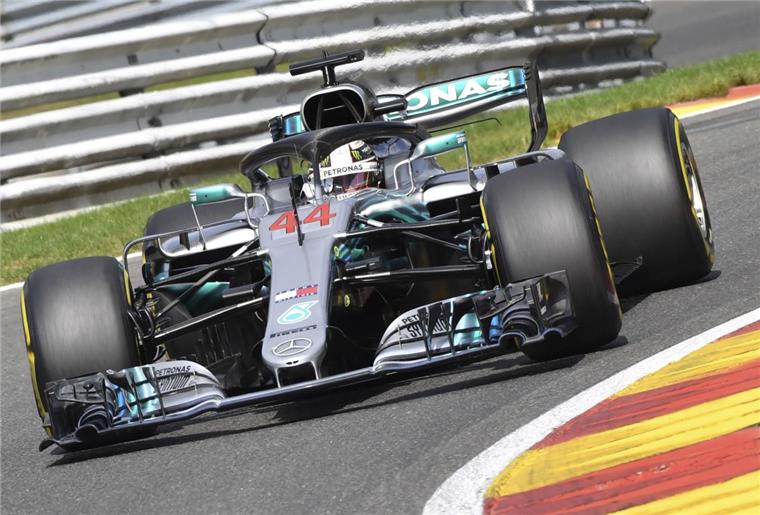 Formel 1: Hamilton rast in Spa zur Pole Position Lewis Hamilton hat in der Qualifikation die Nase vorn.