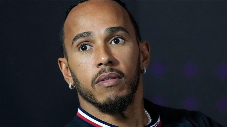 Lewis Hamilton spricht offen über Depressionen Lewis Hamilton spricht über psychische Probleme.