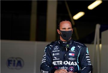 Lewis Hamilton vom Team Mercedes AMG Petronas hat sich bei der Qualifikation die Pole Position gesichert. 