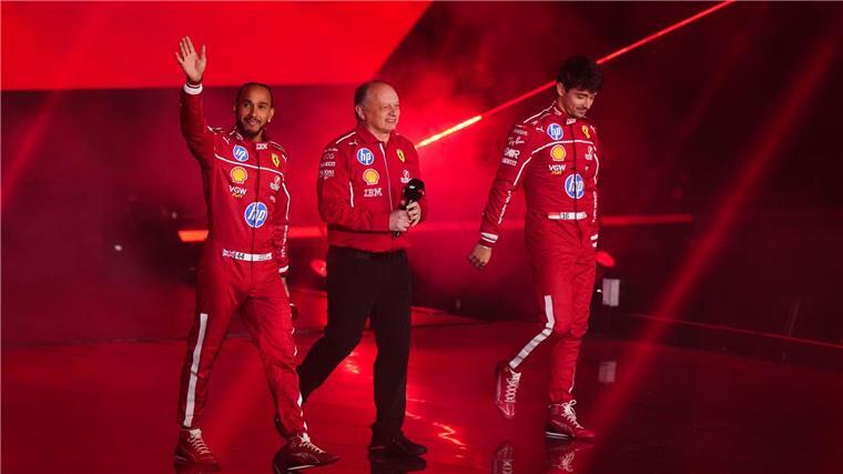 Hamilton und die Last der Ferrari-Liebe Lewis Hamilton wird sich auch gegen seinen Teamkollegen erstmal durchsetzen müssen.