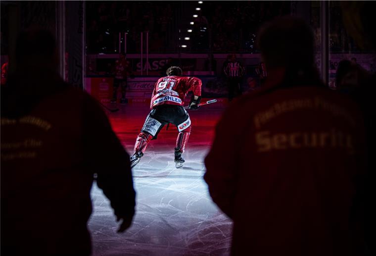 Die Pinguins sind zurück auf dem Eis Licht am Ende des Tunnels: Nach mehreren Tagen in Quarantäne sind die Pinguins wieder ins Training gestartet.
