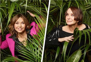Liebe, Hass, Verrat - davon handeln große Dramen und damit kennen sich Schauspielerinnen aus. Im RTL-Dschungelcamp machen Anouschka Renzi (r.) und Tina Ruland nun aus zwei Stöpseln ein eigenes Dramolett.