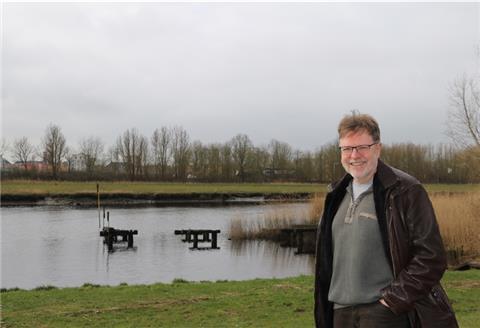 Lieblingsort an der Geeste: Hinter der Eishalle kommt Dr. Rainer Berthin beim Joggen immer an den Spuren der alten Werft vorbei.