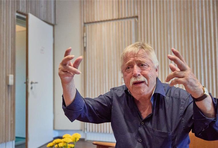 Liedermacher Wolf Biermann will sich auch auf dem Friedhof nicht langweilen.