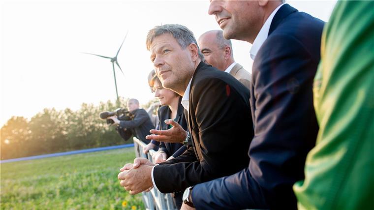 Landesminister fordert Paket zur Stärkung der Autokonjunktur Lies fordert ein starkes Anreizprogramm, um auch den privaten Absatz zu fördern. (Archivbild)
