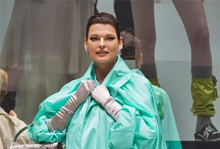 Linda Evangelista, ehemaliges Top-Model, spricht über ihre Krebserkrankung.